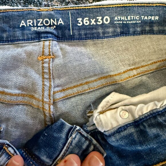 Arizona Jean Co. Athletic Taper Jeans – Size 36x30 - Picture 3 of 5